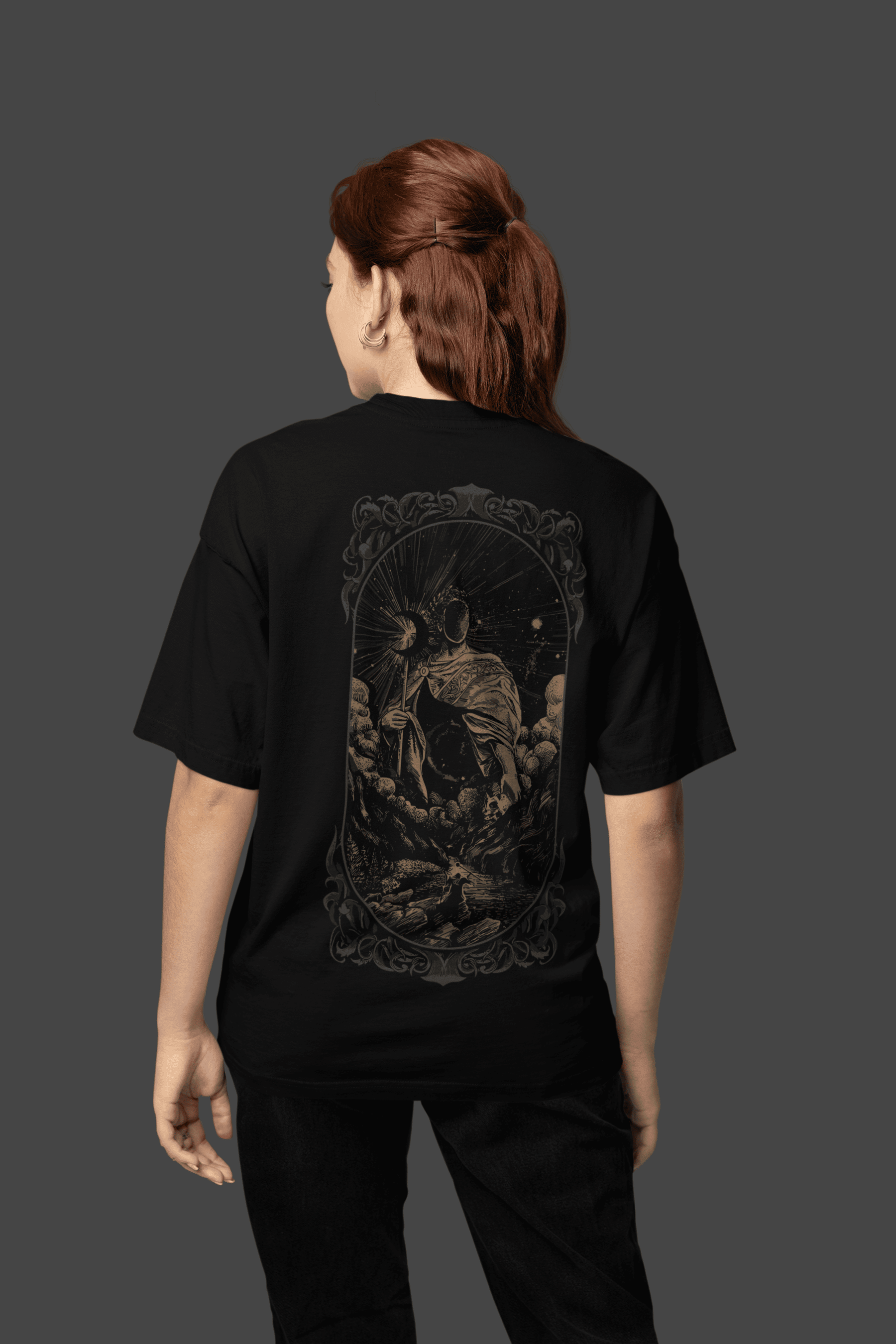 Camiseta Oversized Tshirt Hevor Tarot Final Universe