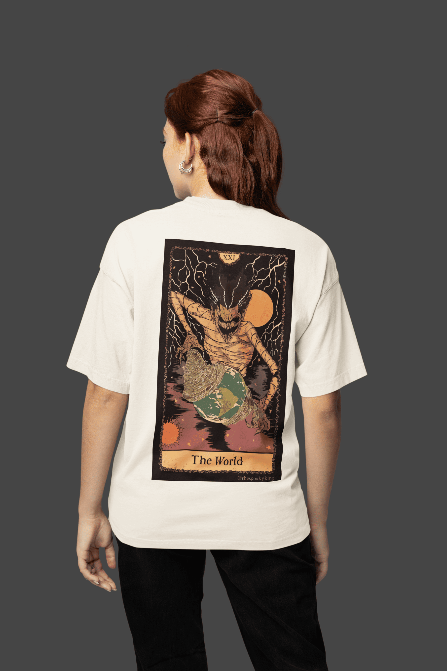 Camiseta Oversized Tshirt Hevor Tarot The World