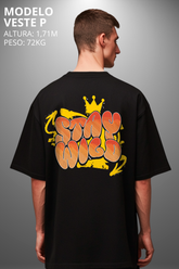 Camiseta Oversized Drop Typography Stay Wild Hevor