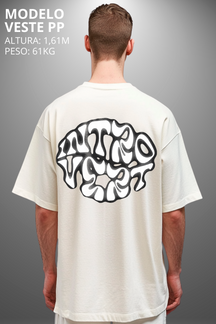 Camiseta Oversized Drop Typography Intro Get Hevor