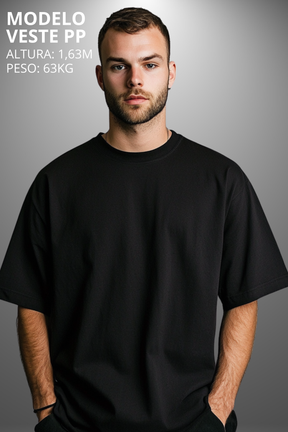 Camiseta Oversized Drop Typography Stop Trying To Be Hevor