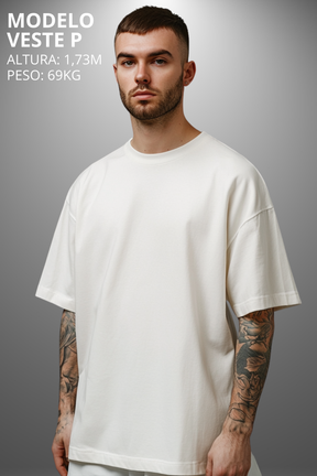 Camiseta Oversized Drop Typography Stay Wild Hevor